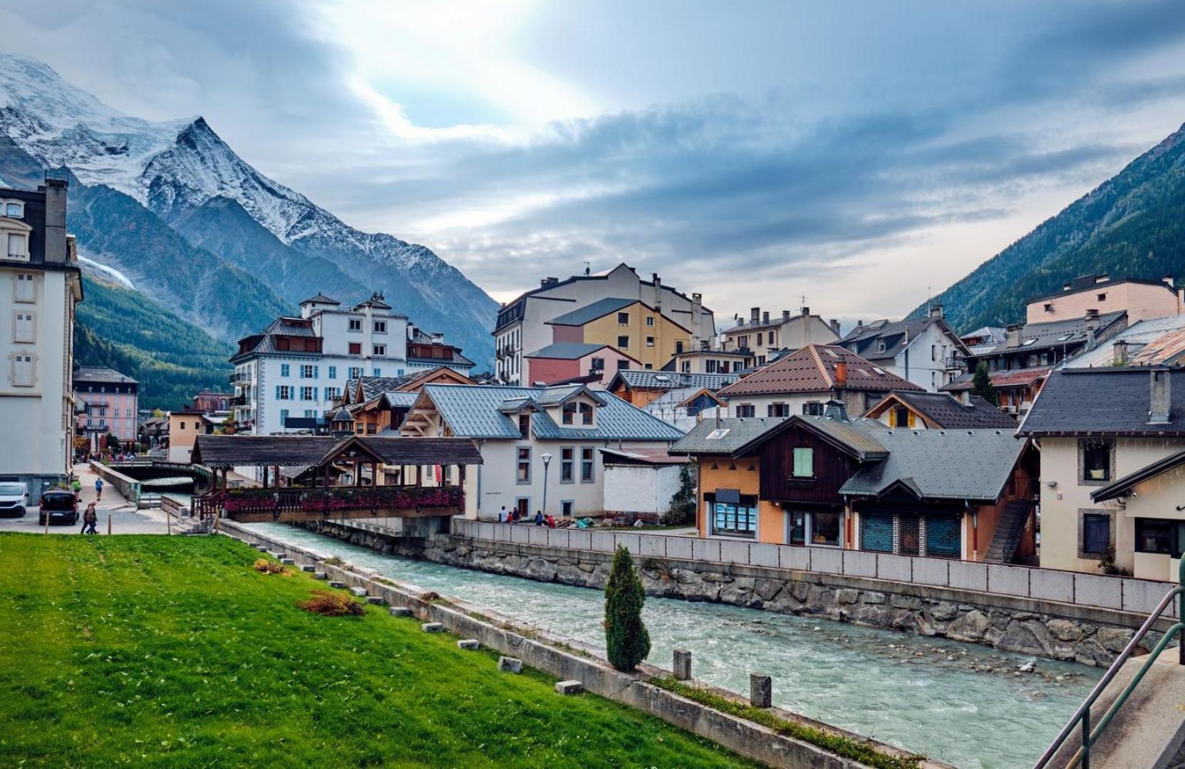 Apartment Au Bon Coin - Luxury Chamonix Hidden Haven, Mont Blanc View, Hot Tub And Garden Exterior photo
